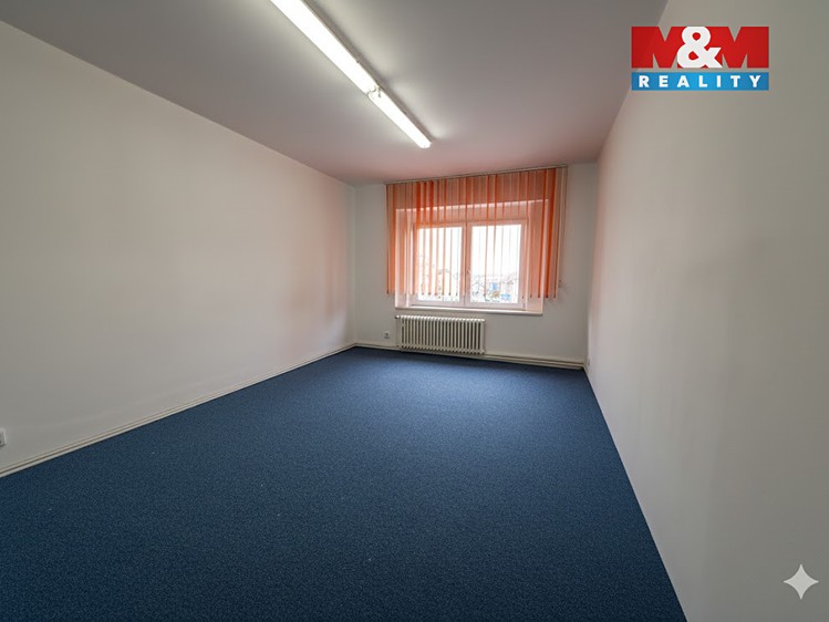 Pronájem kanceláře 120 m² - foto 4