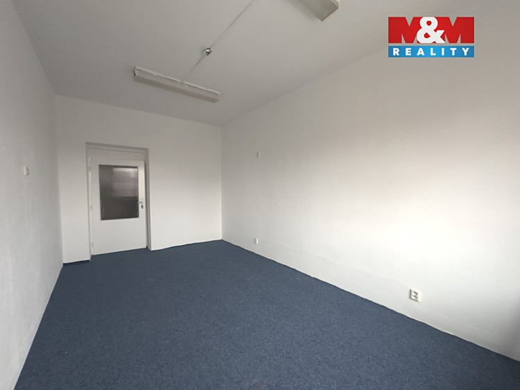 Pronájem kanceláře 120 m² - foto 3