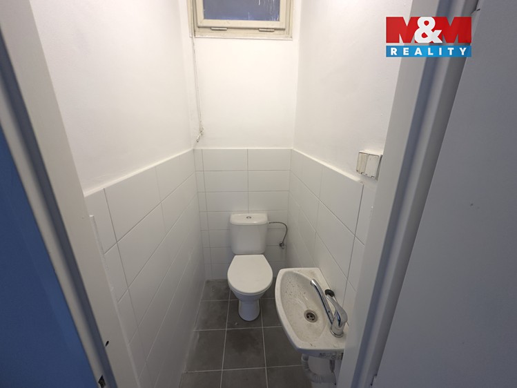 Pronájem kanceláře 120 m² - foto 8
