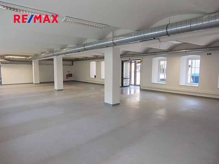 Pronájem obchodního prostoru 239 m² - foto 5