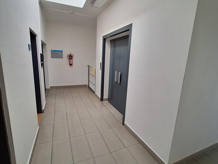 Pronájem kanceláře 73 m² - foto 3