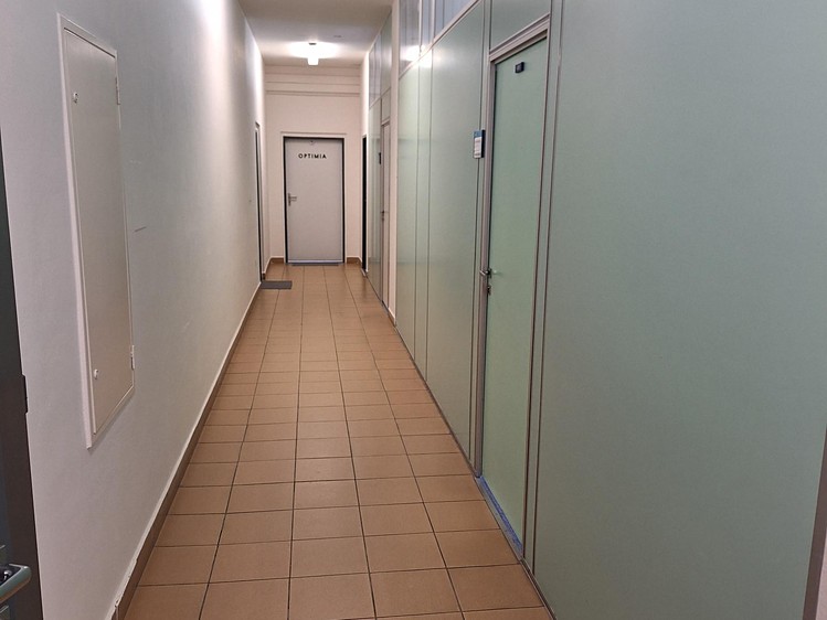 Pronájem kanceláře 73 m² - foto 4