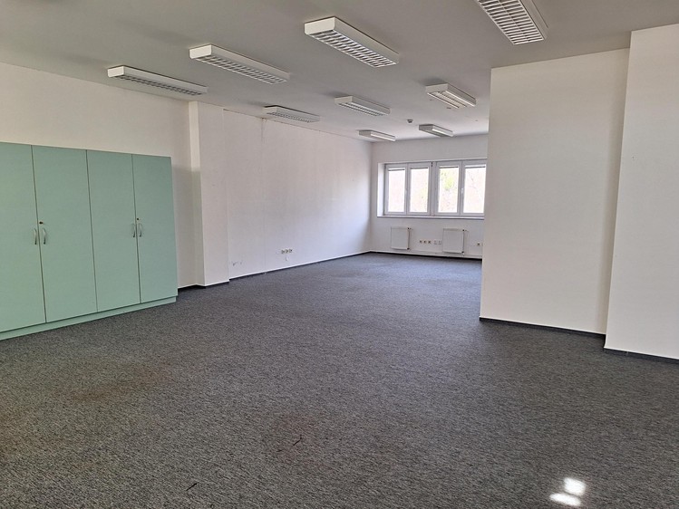 Pronájem kanceláře 73 m² - foto 1