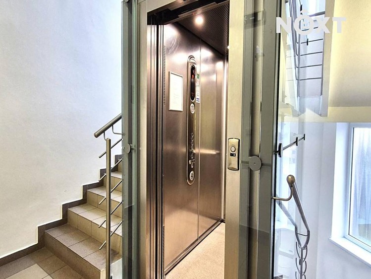 Pronájem kanceláře 66 m² - foto 7