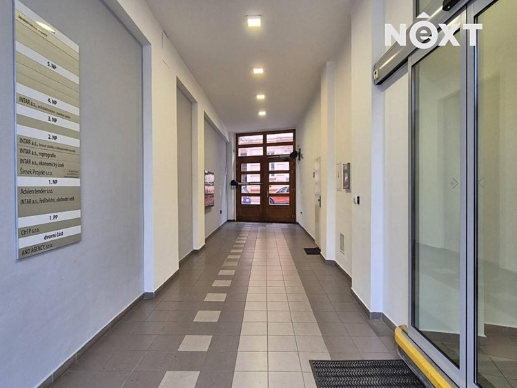 Pronájem kanceláře 66 m² - foto 6