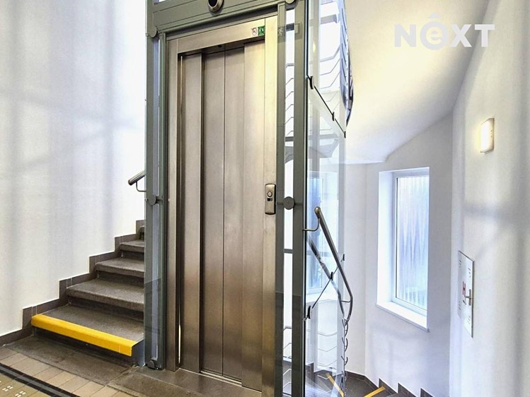 Pronájem kanceláře 114 m² - foto 4