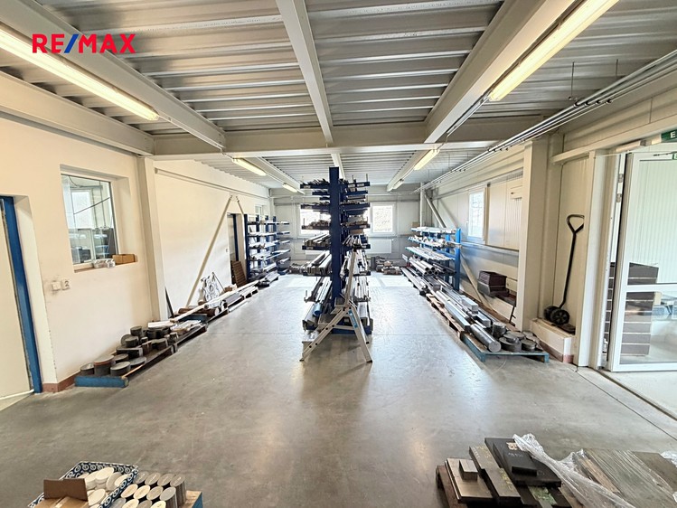 Pronájem výrobní haly, prostoru 610 m² - foto 7
