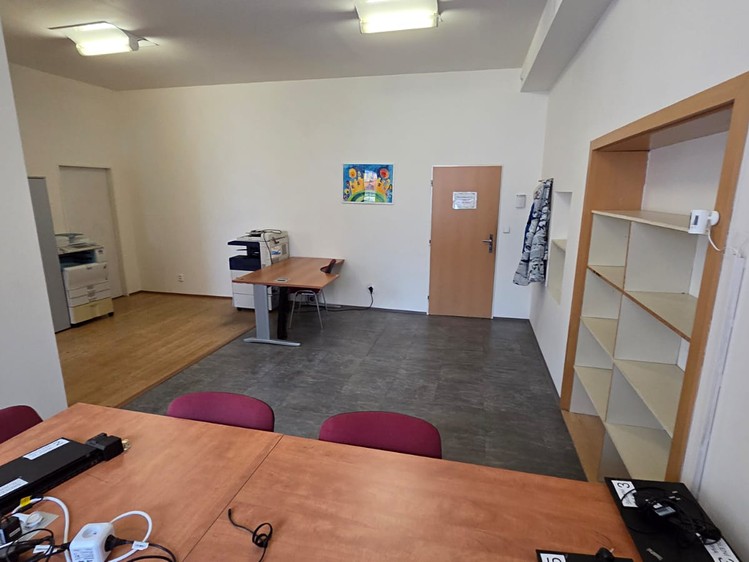 Pronájem kanceláře 80 m² - foto 5