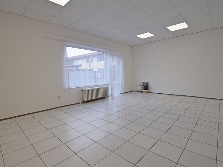 Pronájem kanceláře 44 m² - foto 1