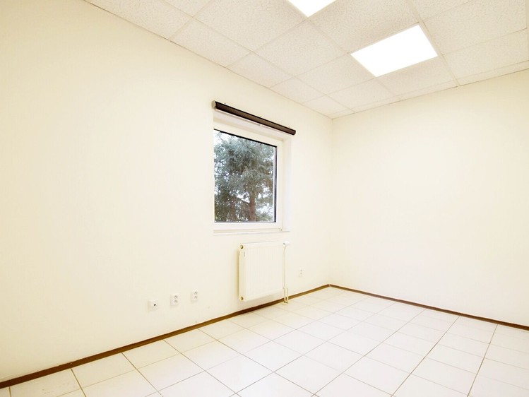 Pronájem kanceláře 44 m² - foto 6