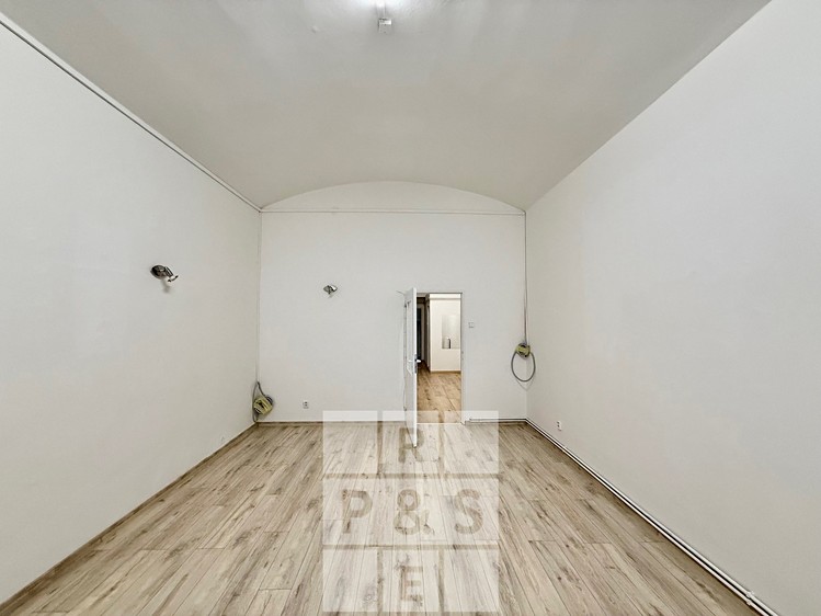 Pronájem kanceláře 82 m² - foto 4