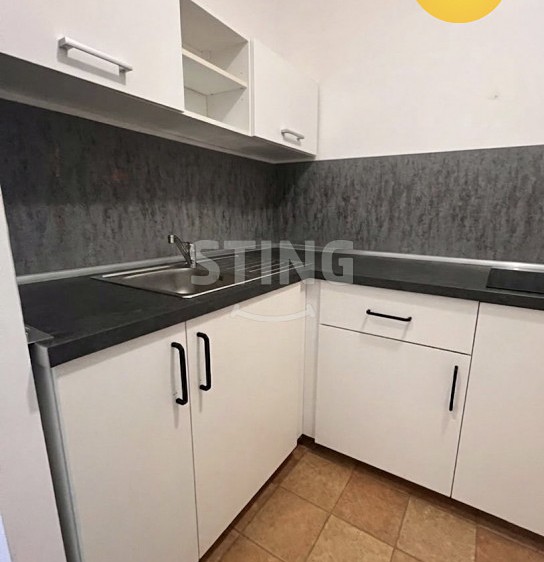 Pronájem kanceláře 180 m² - foto 4