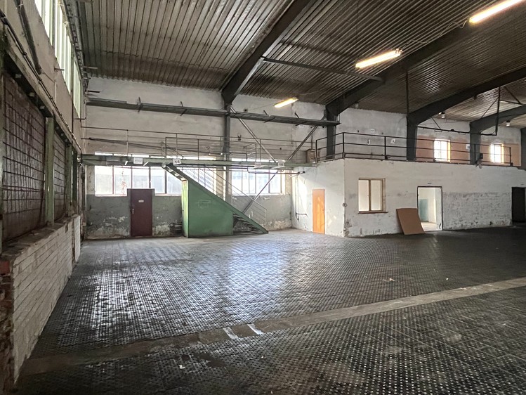 Pronájem výrobní haly, prostoru 991 m² - foto 4