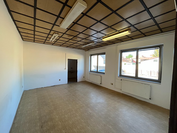 Pronájem kanceláře 156 m² - foto 3
