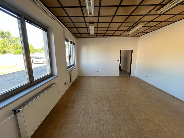 Pronájem kanceláře 156 m² - foto 7