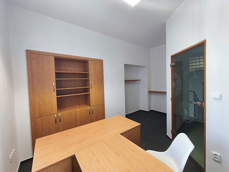 Pronájem kanceláře 11 m² - foto 4