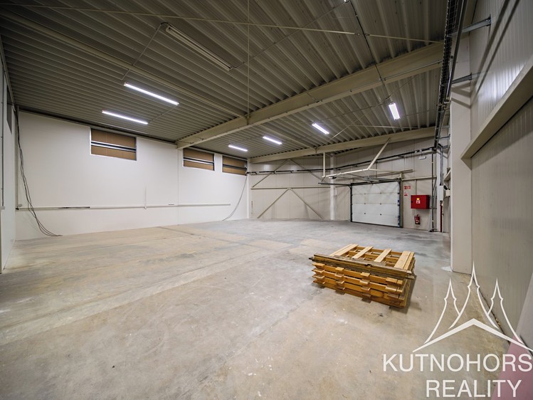 Pronájem obchodního prostoru 200 m² - foto 4