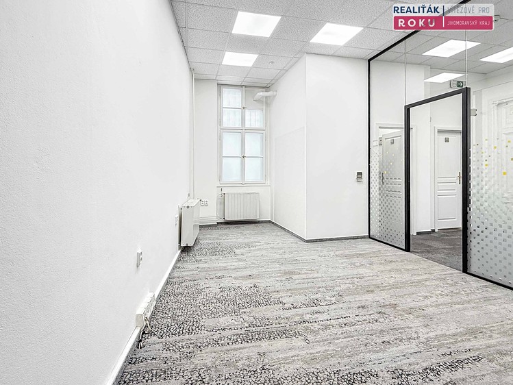 Pronájem kanceláře 257 m² - foto 3