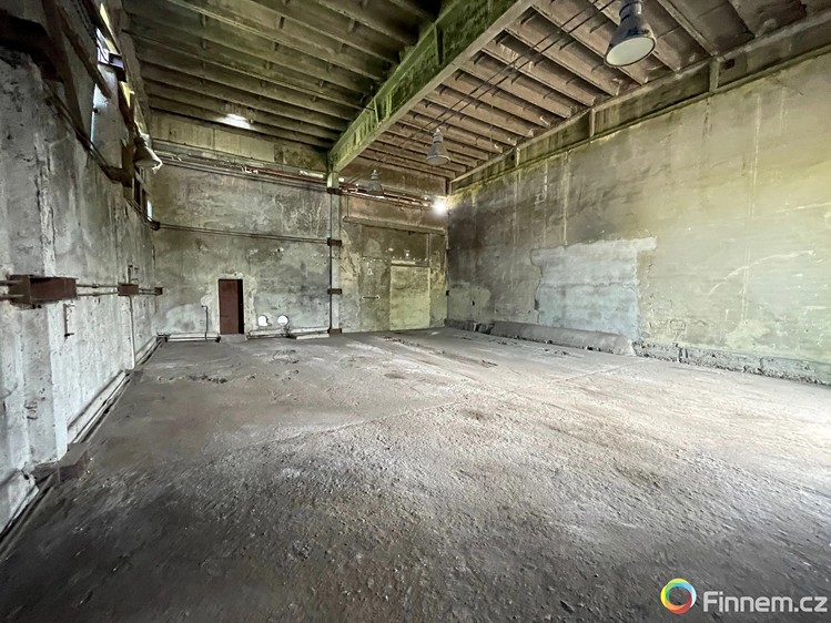 Pronájem skladového prostoru 305 m² - foto 4
