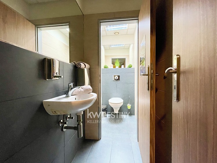 Pronájem obchodního prostoru 148 m² - foto 5