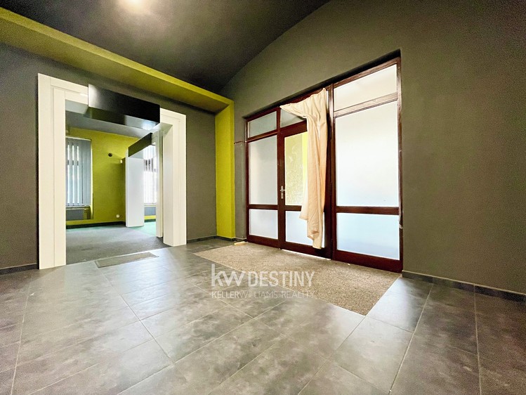 Pronájem obchodního prostoru 148 m² - foto 6