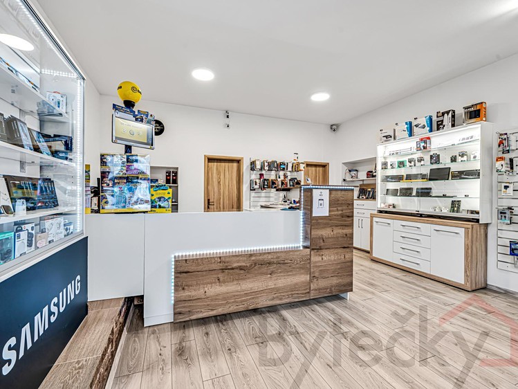 Pronájem kanceláře 96 m² - foto 4