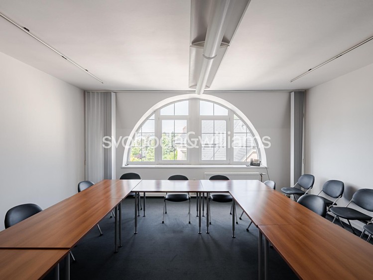 Pronájem kanceláře 371 m² - foto 2
