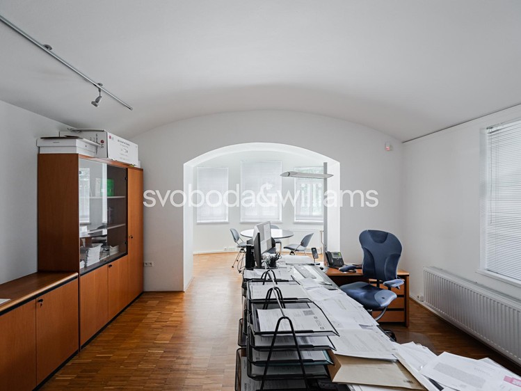 Pronájem kanceláře 371 m² - foto 6