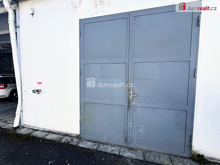 Pronájem obchodního prostoru 33 m² - foto 2
