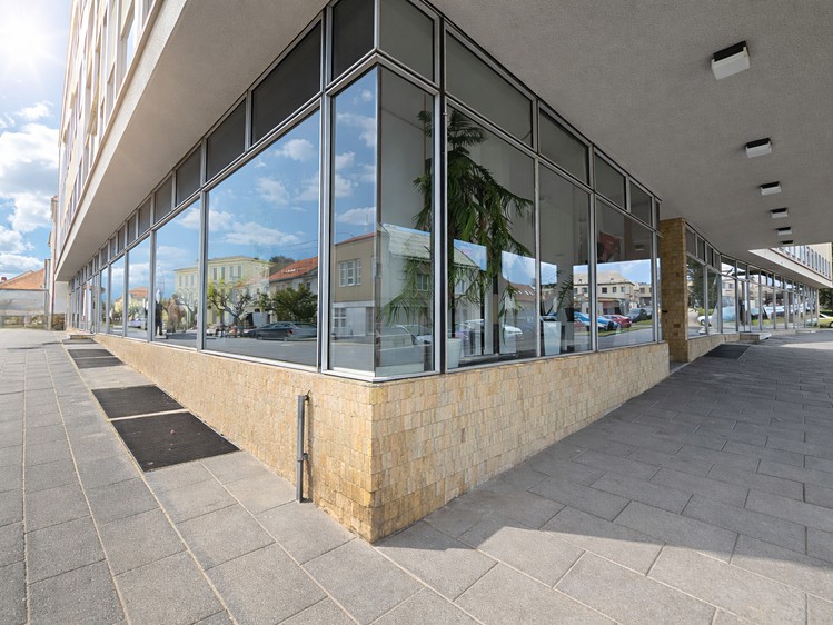 Pronájem obchodního prostoru 76 m² - foto 3