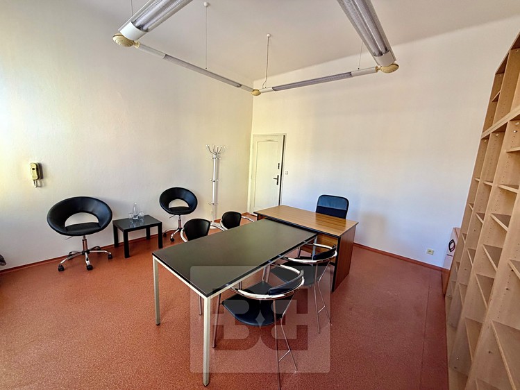 Pronájem kanceláře 22 m² - foto 4