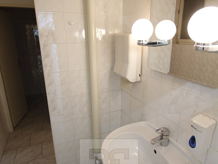 Pronájem kanceláře 22 m² - foto 5