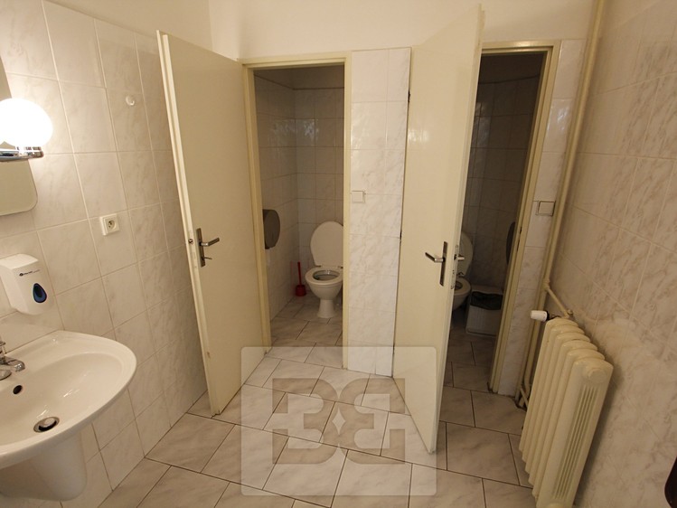 Pronájem kanceláře 22 m² - foto 7