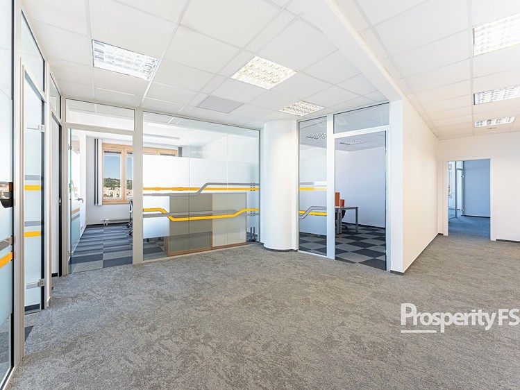 Pronájem kanceláře 28 m² - foto 6