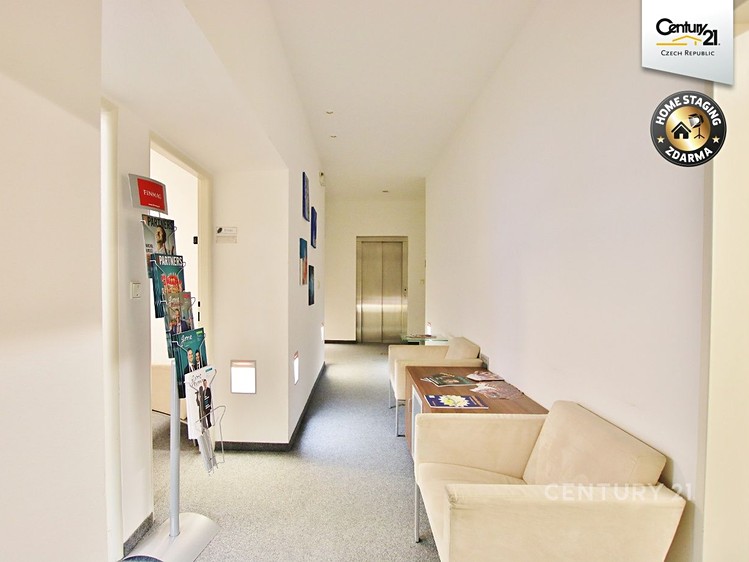 Pronájem kanceláře 17 m² - foto 1