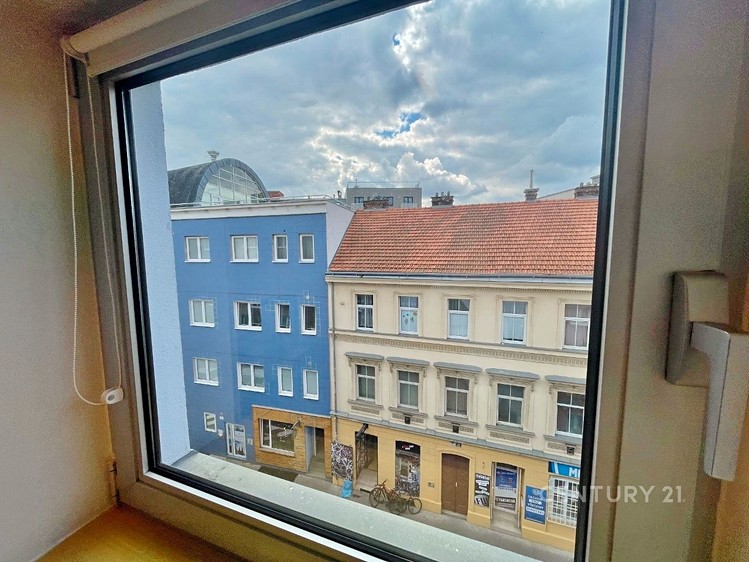 Pronájem kanceláře 17 m² - foto 7