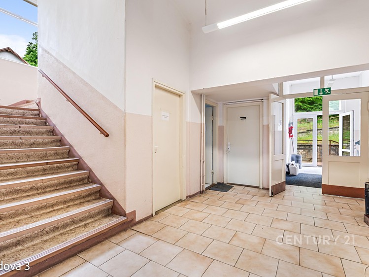 Pronájem kanceláře 635 m² - foto 5