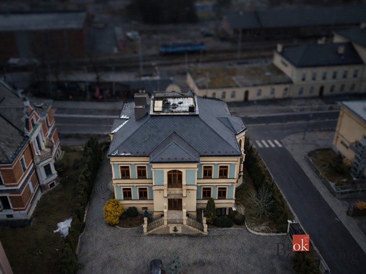 Pronájem kanceláře 280 m² - foto 1
