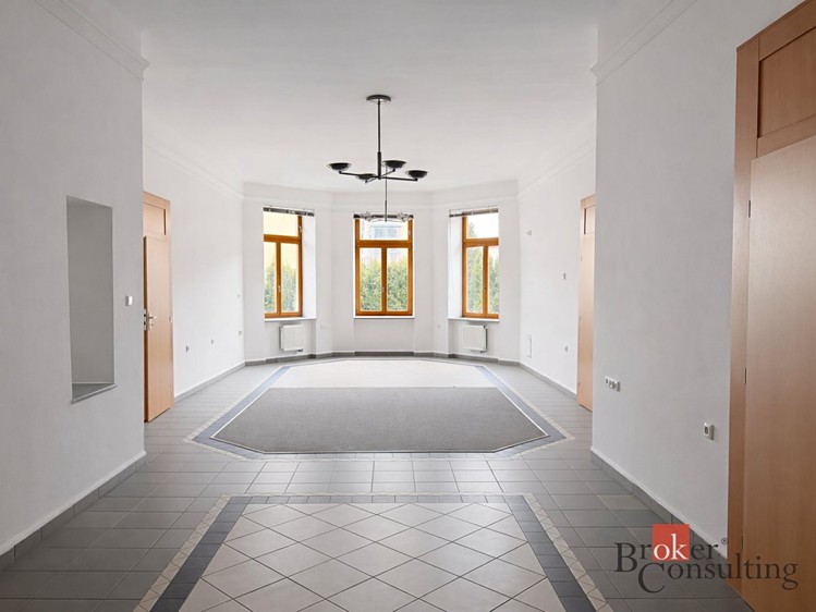 Pronájem kanceláře 280 m² - foto 6