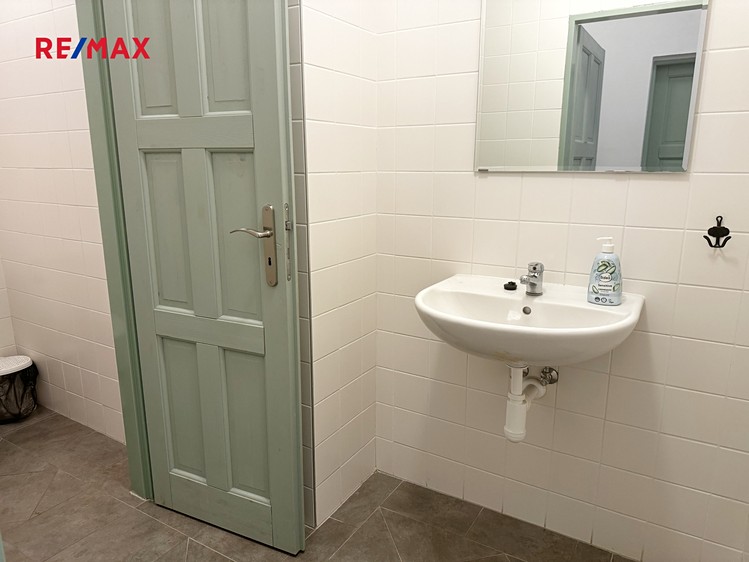 Pronájem kanceláře 51 m² - foto 7