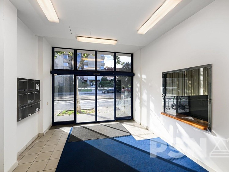 Pronájem kanceláře 35 m² - foto 3