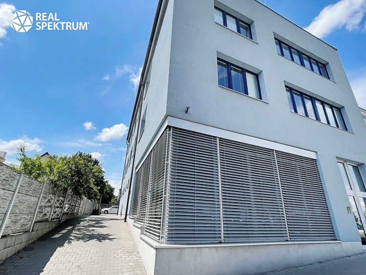 Pronájem kanceláře 684 m² - foto 3