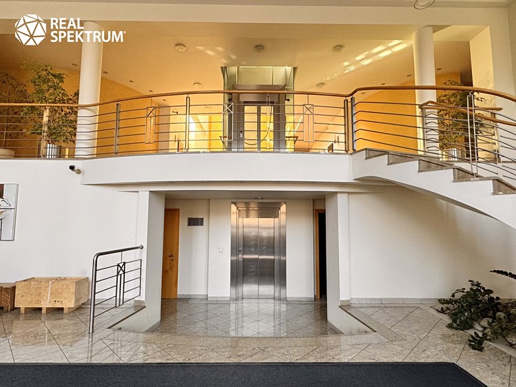 Pronájem kanceláře 360 m² - foto 5