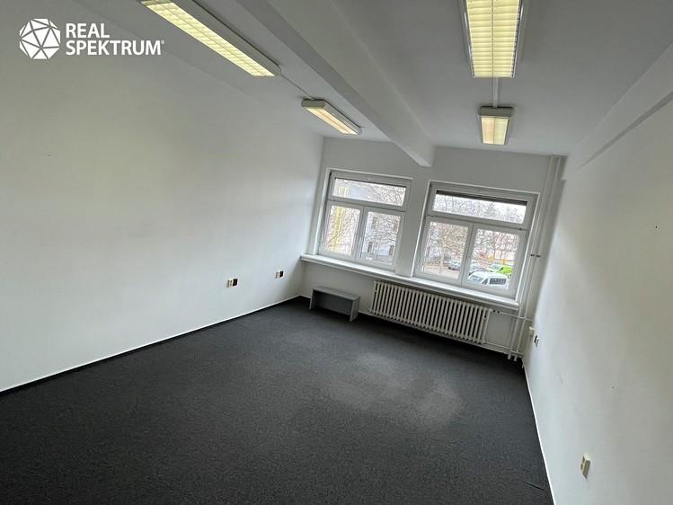 Pronájem kanceláře 484 m² - foto 4