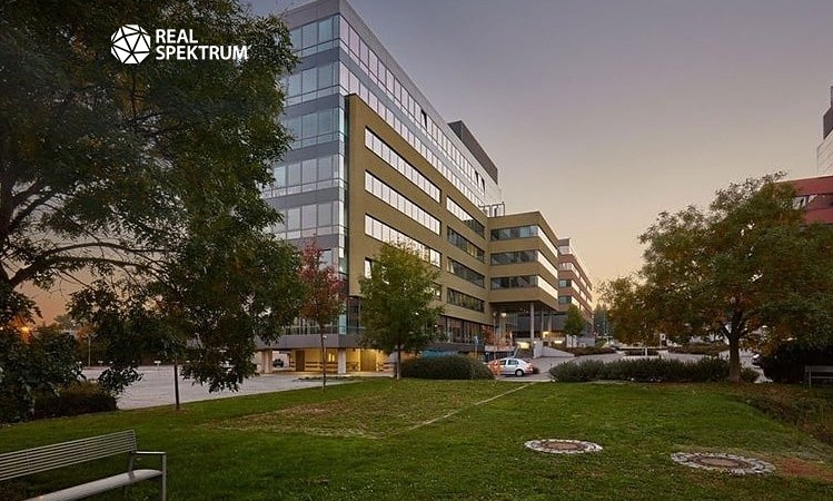 Pronájem kanceláře 374 m² - foto 4