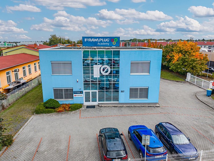 Pronájem kanceláře 69 m² - foto 1