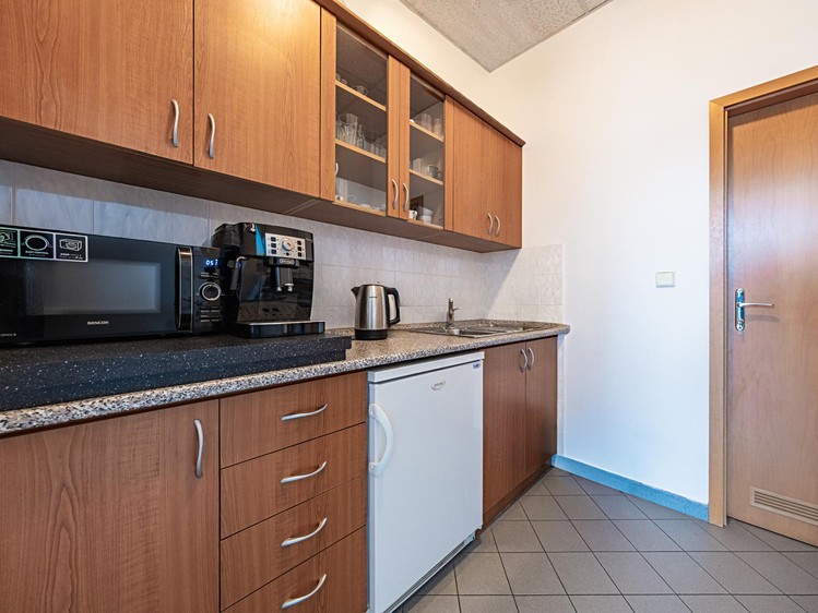 Pronájem kanceláře 51 m² - foto 3