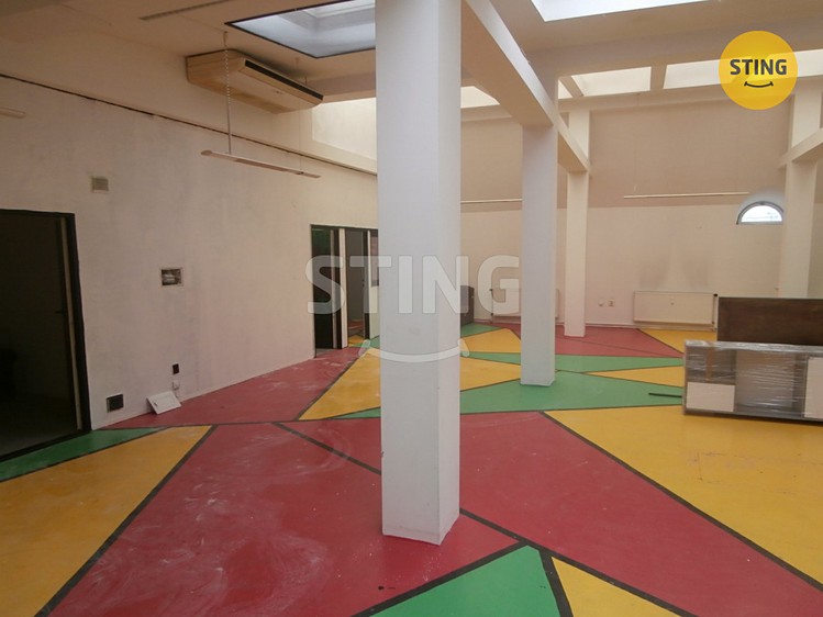 Pronájem kanceláře 206 m² - foto 2