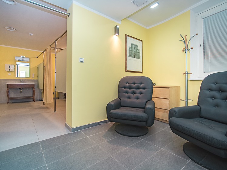 Pronájem obchodního prostoru 120 m² - foto 1