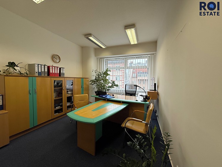 Pronájem kanceláře 38 m² - foto 4